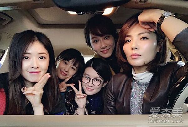 赵丽颖的脸竟然这么小娱乐圈巴掌脸女明星盘点