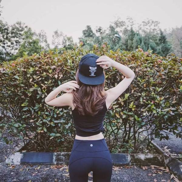 90后马来西亚女孩体型优美 纯纯样子惹人喜爱(图)