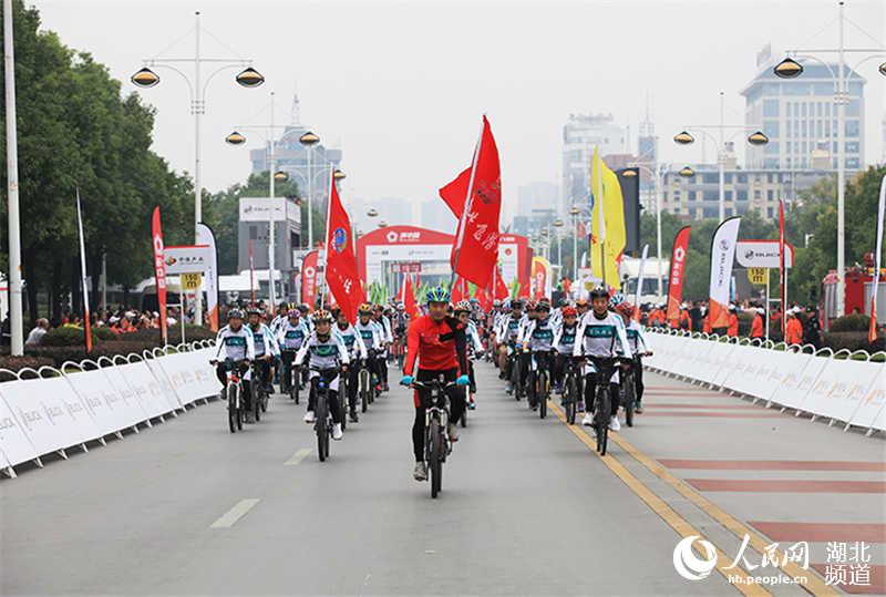 環中國國際公路自行車賽潛江賽段開賽 意大利團隊奪魁