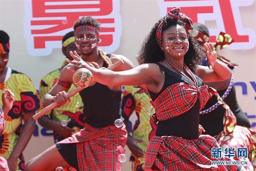 天津大學舉行第十屆國際文化節