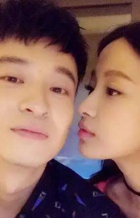 孙怡董子健高调登杂志封面宣布结婚，十月就是预产期？