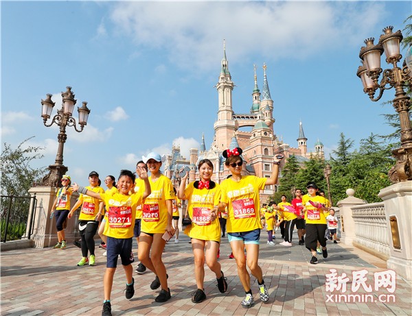 世界上“最梦幻”的马拉松上海迪士尼开跑