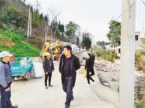 【區縣聯動】【巫山】巫山：生命最後 他仍在惦記地災危險區的搬遷戶【區縣聯動】生命最後他仍在惦記地災危險區的搬遷戶