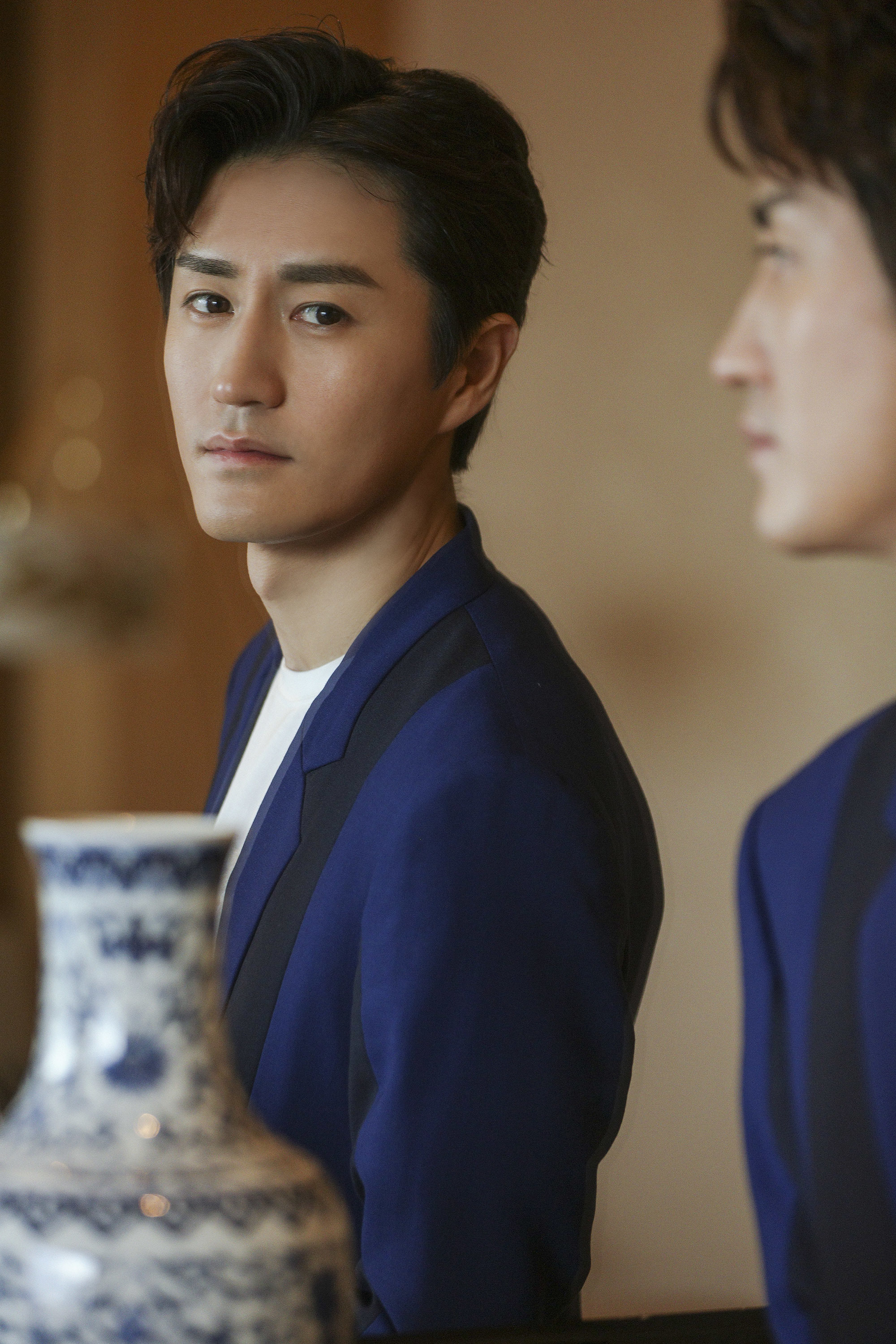 杨玏曝光最新写真穿越古今儒雅演绎中国风
