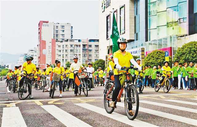 【聚焦重慶】迎接“世界無車日” 重慶志願者開展主題活動