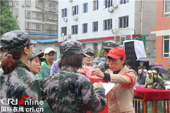 已過審【CRI專稿圖文】萬州開展應急救助演練 提高市民防減災意識