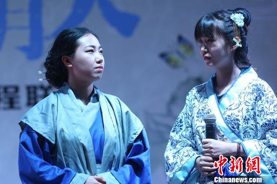 （教育 三吴南京）学生抢眼南京高校“女性诗歌情景剧”课程联展