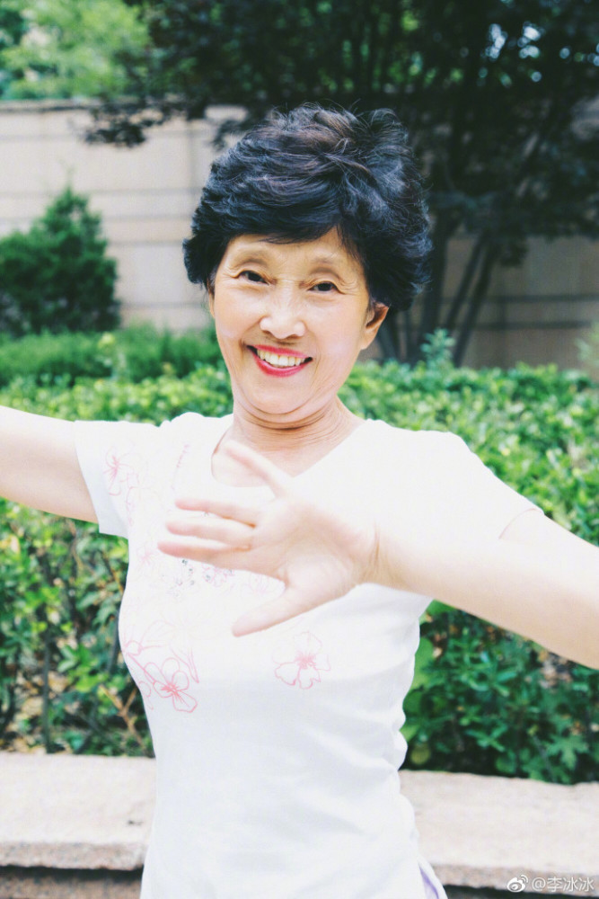 明星"晒妈大赛" 哪句话感动到你?