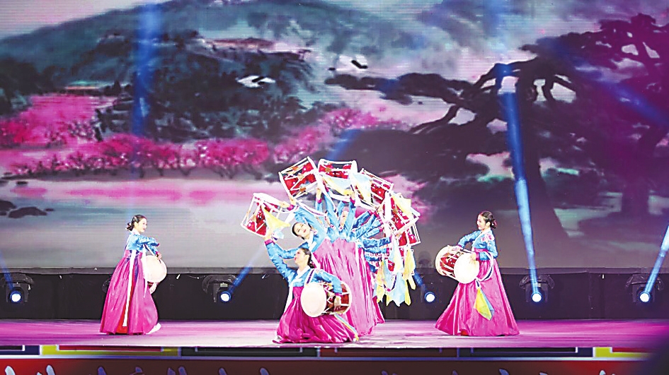 庆祝长白朝鲜族自治县成立60周年掠影