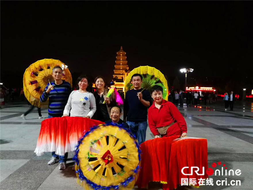 中秋节将至 共待人月两团圆