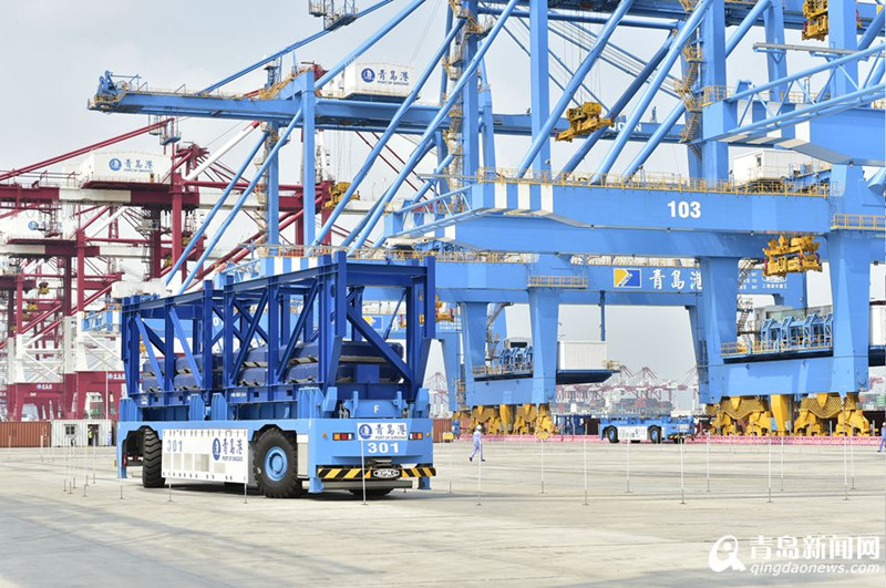 亚洲首个全自动化集装箱码头亮相青岛港