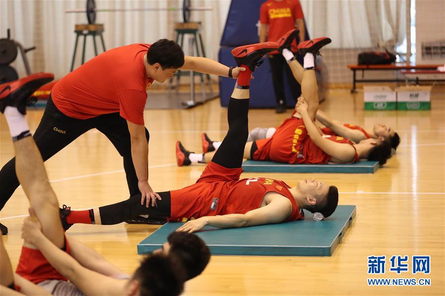 中国男篮蓝队举行公开训练