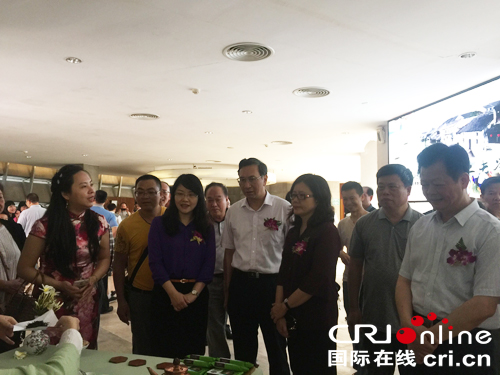 图片默认标题 图片默认标题