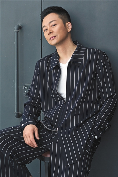 他因出演《琅琊榜》被人熟知 曾给张艺谋抄过工资条