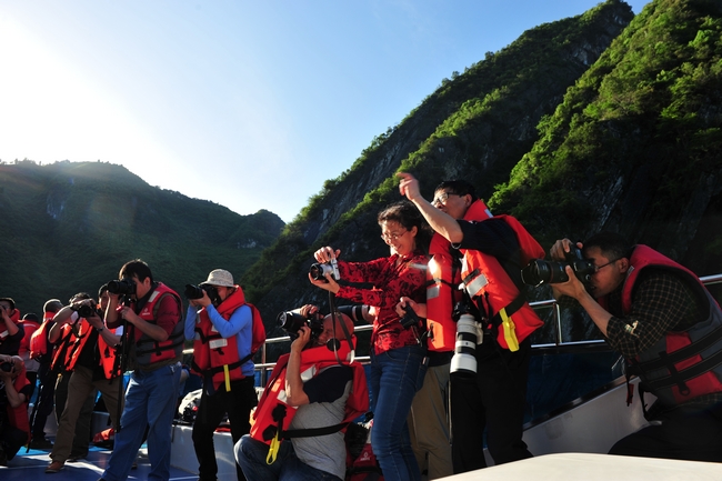 【酉阳】酉阳:写生绘画摄影创作基地品牌打造取实效