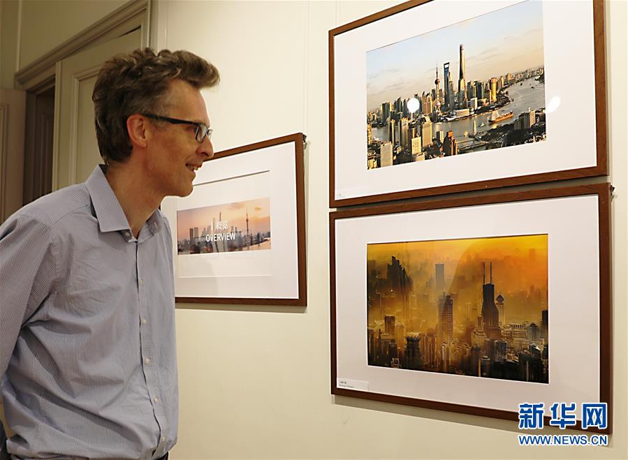 上海改革開放成就圖片展在比利時舉行