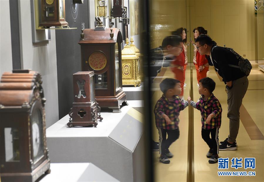 南京博物院夜游活动迎来众多市民