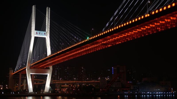 歷時三個月“換裝” 申城四座大橋將於國慶絢麗“綻放”