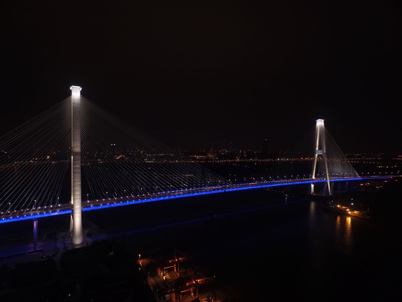 歷時三個月“換裝” 申城四座大橋將於國慶絢麗“綻放”