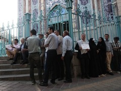 伊朗開始總統選舉投票 魯哈尼和萊希被視為熱門人選