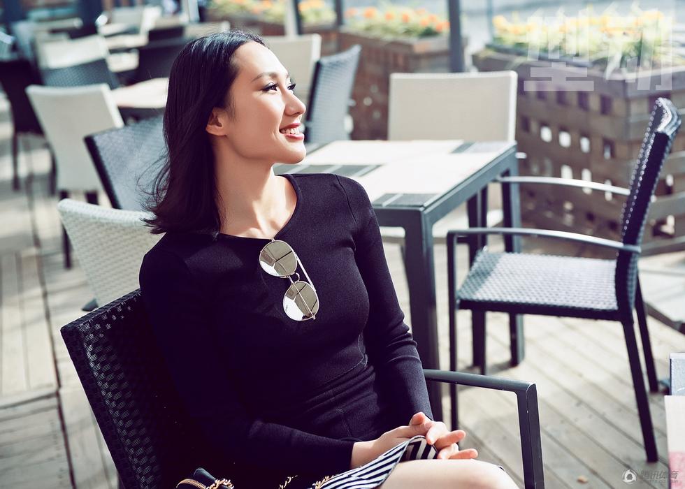 张虹521表白日惊艳登场 时尚不输超模