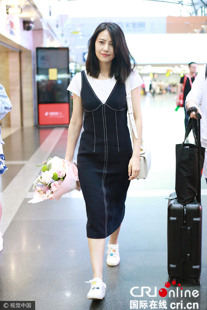 高圆圆晒14年前对比照 力证天然美女未整容