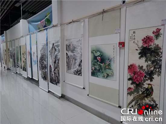 發移動端【Cri專稿 列表】142幅書畫作品迎國慶 京渝兩地書畫家作品展開展