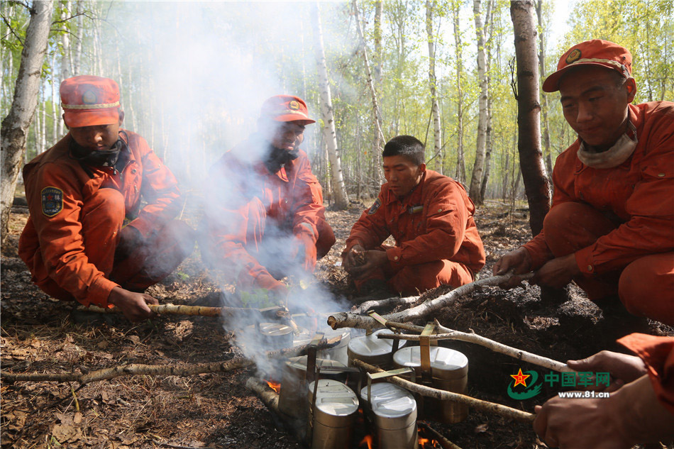 森林衛士火線救援 三千勇士阻擊“火魔”