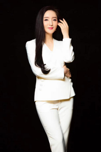 "亮相王府井"操盘手马瑛瑛:左手国粹 右手时尚