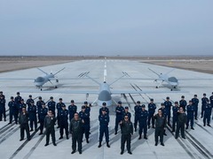 大地上的天空——空軍某試驗訓練基地無人機飛行員李浩投身改革強軍記事