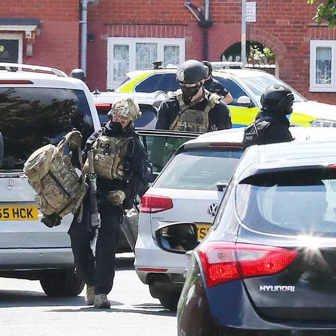 由于担心可能会发生进一步的恐怖袭击，军队将被部署到英国的街道上