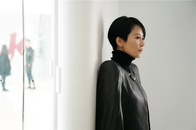 图片默认标题_fororder_俞飞鸿若有所思