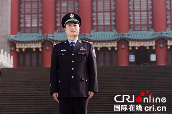 已過審【CRI專稿標題摘要】重慶22民警榮獲"全國優秀人民警察"殊榮