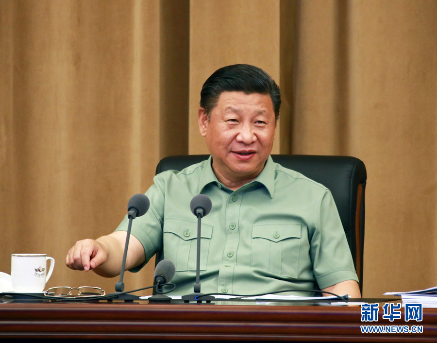 习近平视察海军机关