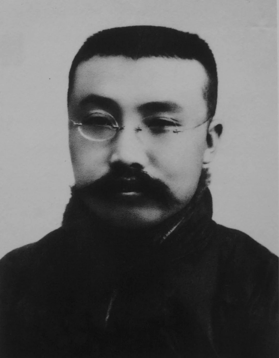 烈士纪念日 向先烈致敬