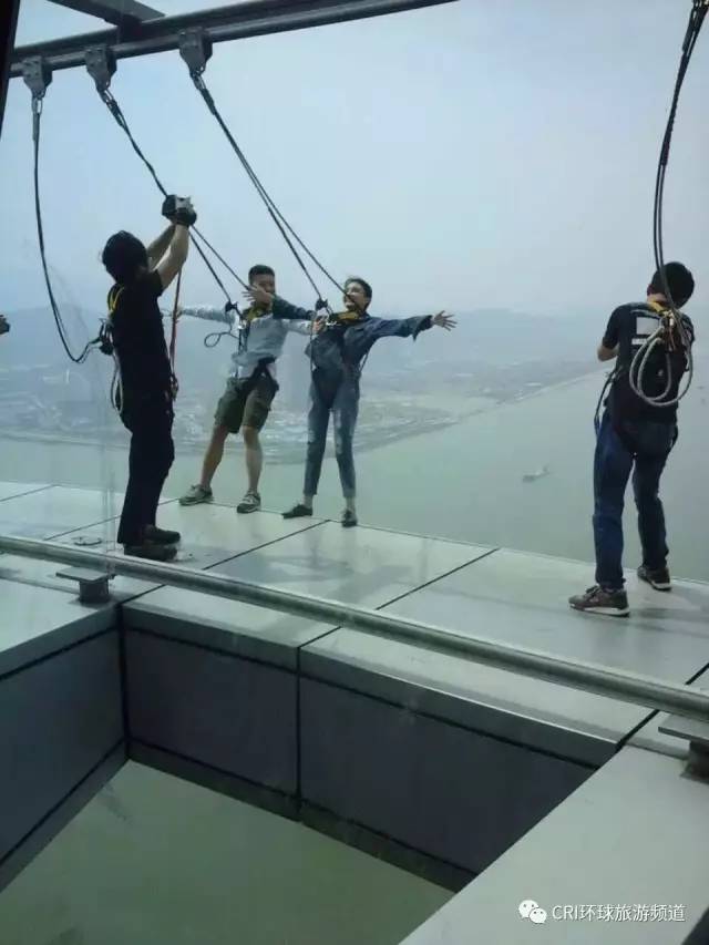七嘴八舌趣旅行：没钱没闲去旅行时，适合阅读什么？听旅游卫视主持人杨正龙怎么说