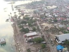 印尼强震伤亡惨重：救援进行中 帕卢机场重新开放
