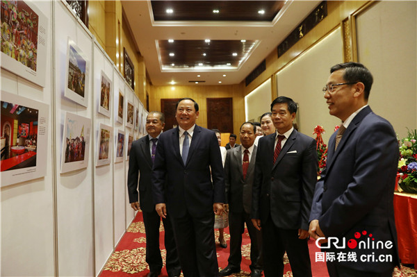 中国驻老挝大使馆举行国庆69周年招待会