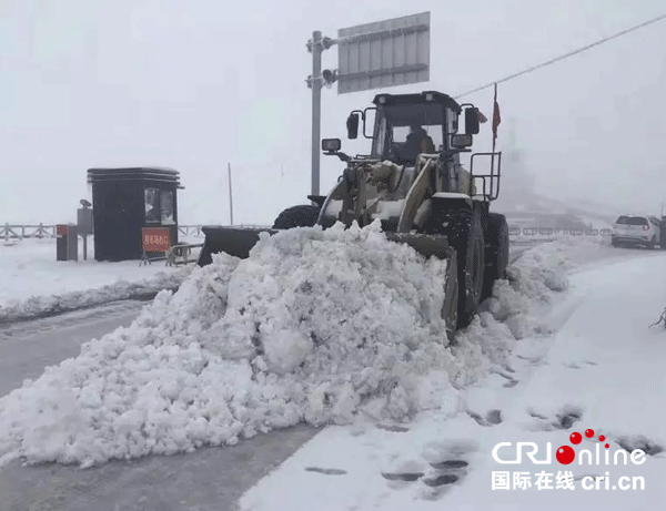 受降雪影響 甘孜州康定木格措景區暫時關閉