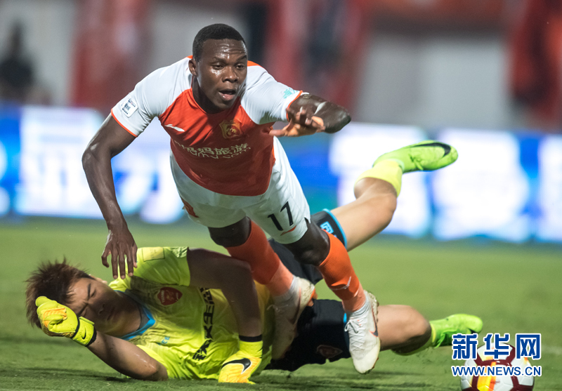 武汉卓尔主场战平 提前三轮成功冲超