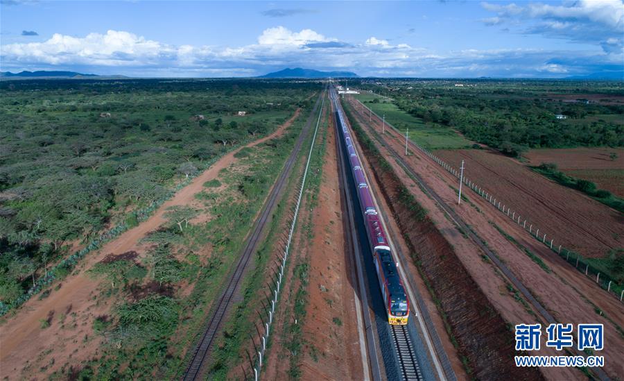 肯尼亚官员为中国承建蒙内铁路点赞