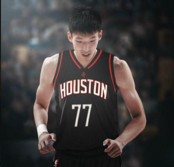 曝火箭计划今夏正式签周琦 萧华这句评价666 曝火箭计划今夏正式签周琦 萧华这句评价666