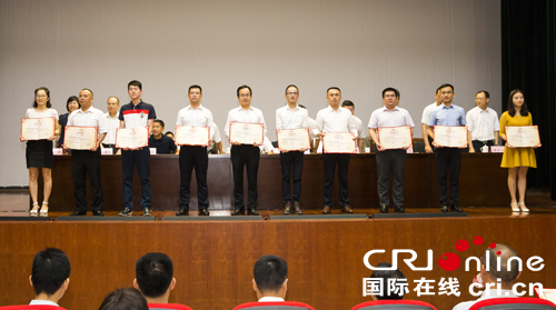 图片默认标题 图片默认标题