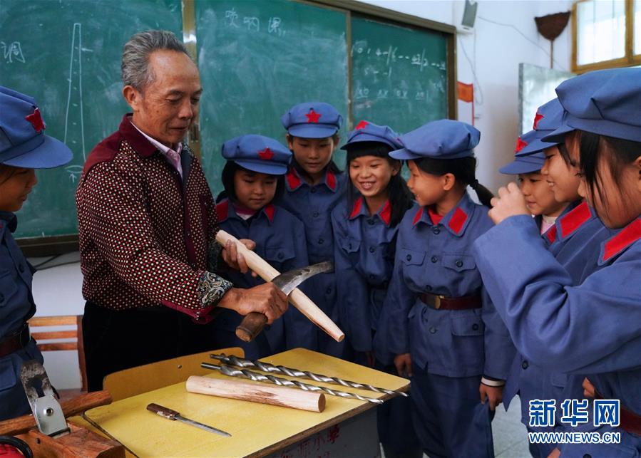 江西于都：“非遗”唢呐进校园