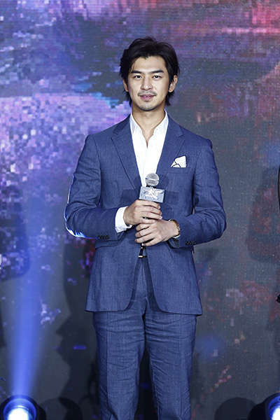 人彭丹女士携著名编剧饶俊,刘娅,美术指导黄志鸿,著名造型指导苏志勇