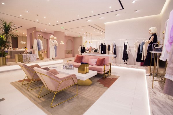 Lily商务时装打造城中热事 沪上千人派对即将开启