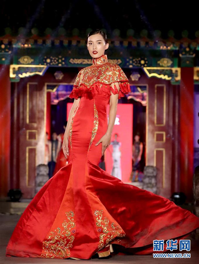 “锦绣中华——中国非物质文化遗产服饰秀”系列活动在京拉开帷幕
