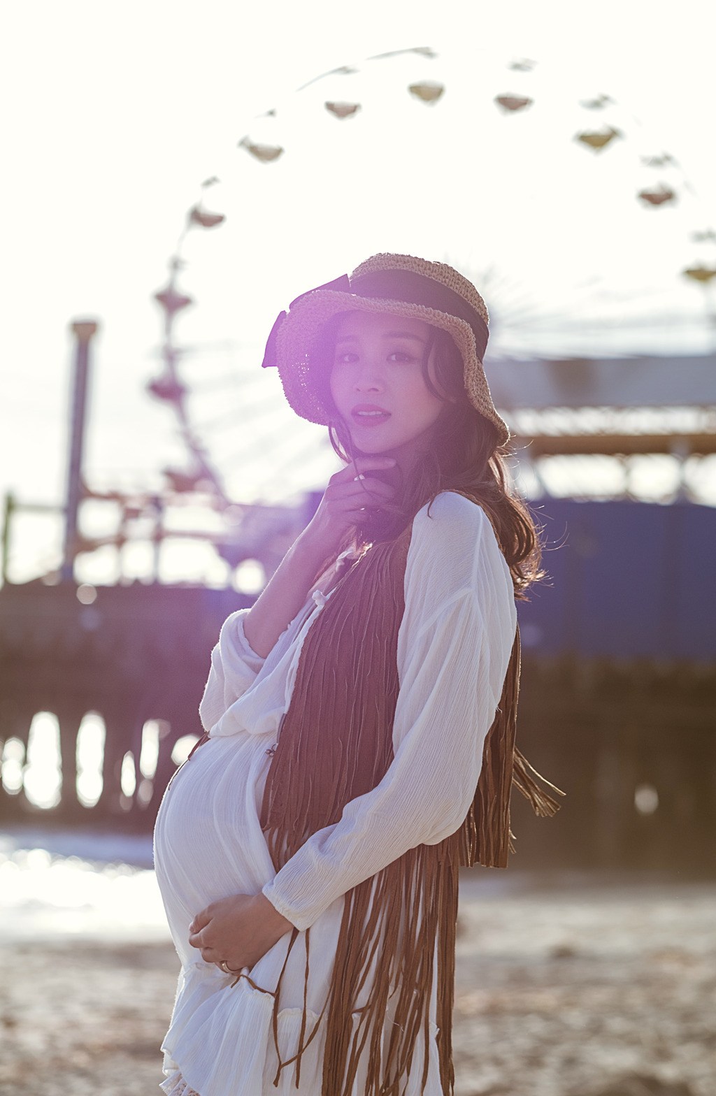 章龄之二胎孕期写真首曝光 白纱裙洋溢幸福