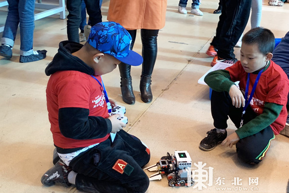 黑龍江省舉辦2018年“郵儲銀行杯”智慧機器人競賽