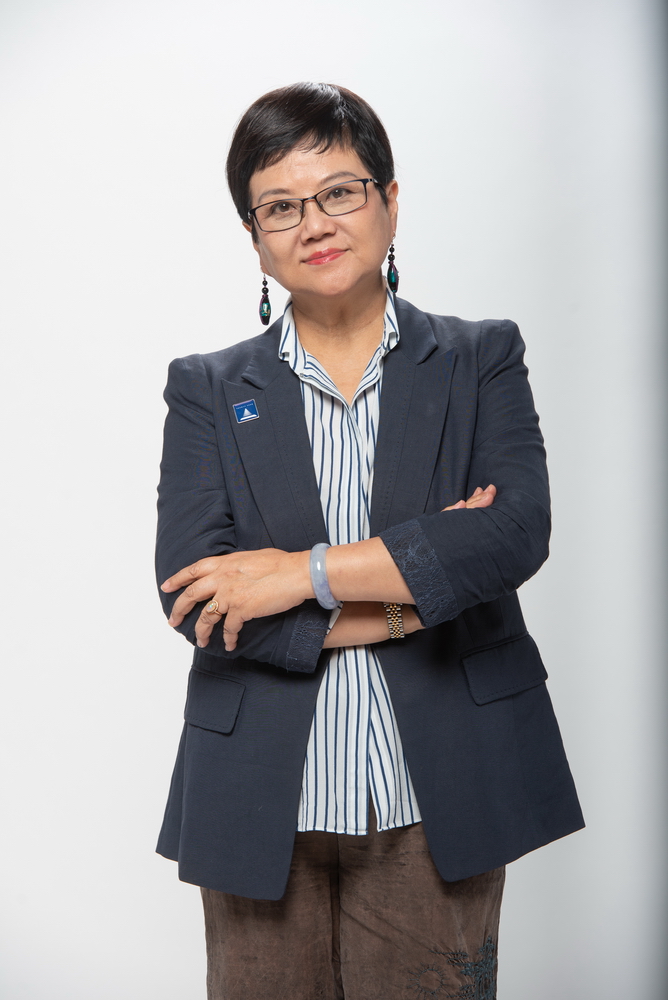 胡玫亮相《我就是演员》 首曝《红楼梦》已杀青